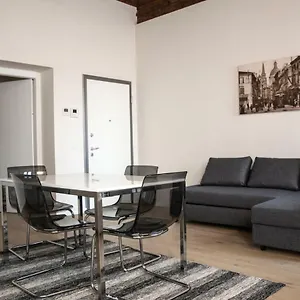 Residenza La Torre , Mantua Italia