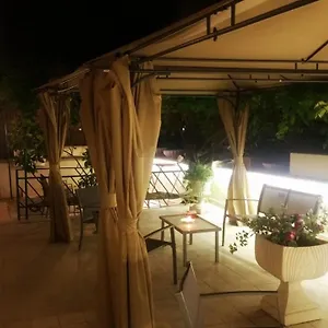 Gasthof Garden House - Luxury - Only Self Check In, Rom