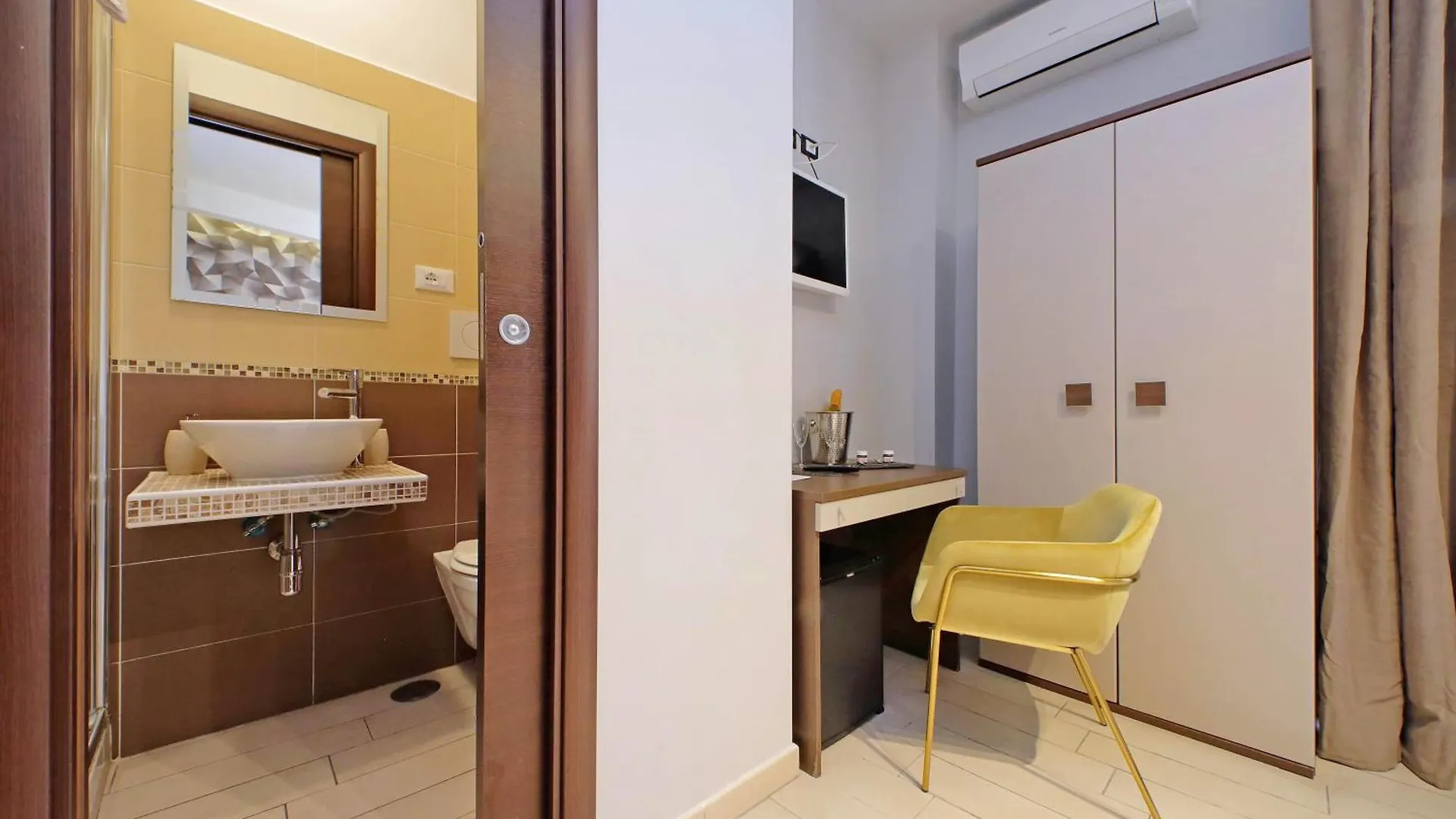 Roma Suite Centro Bed & Breakfast