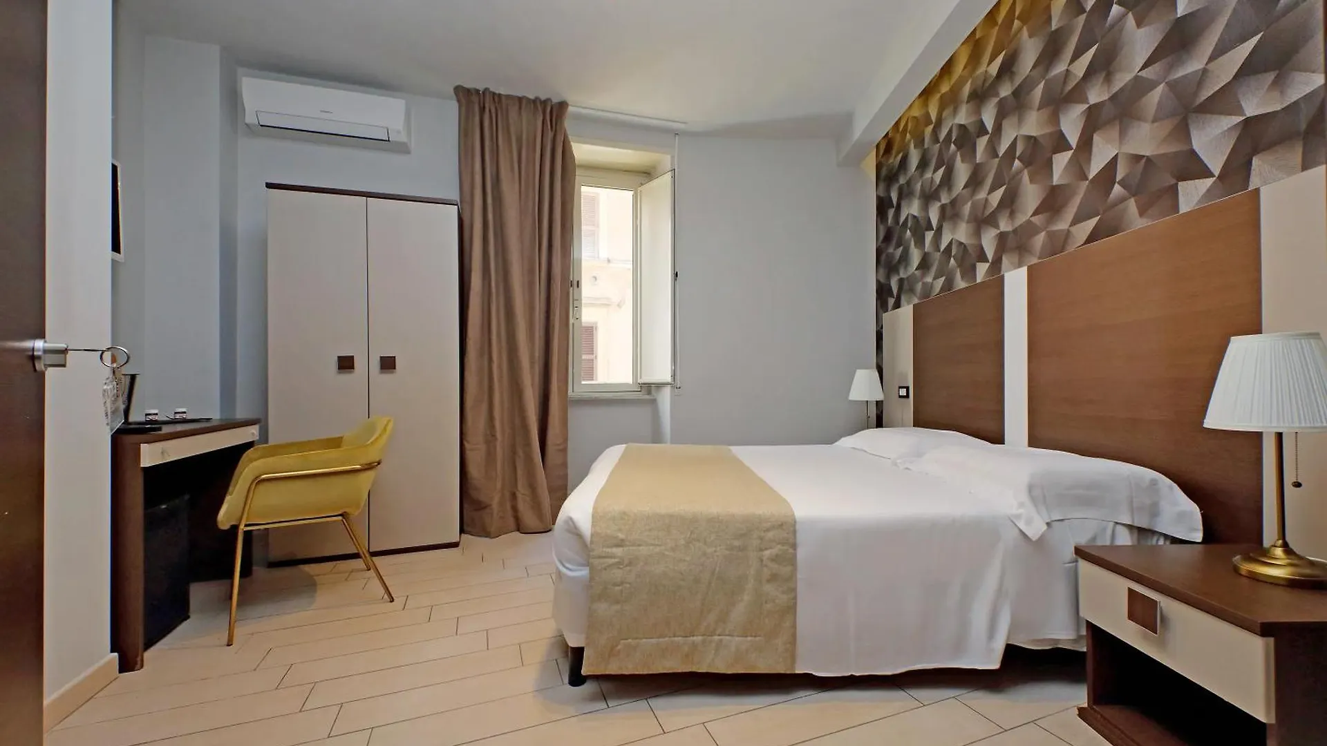 Roma Suite Centro 2*, Rome Italy
