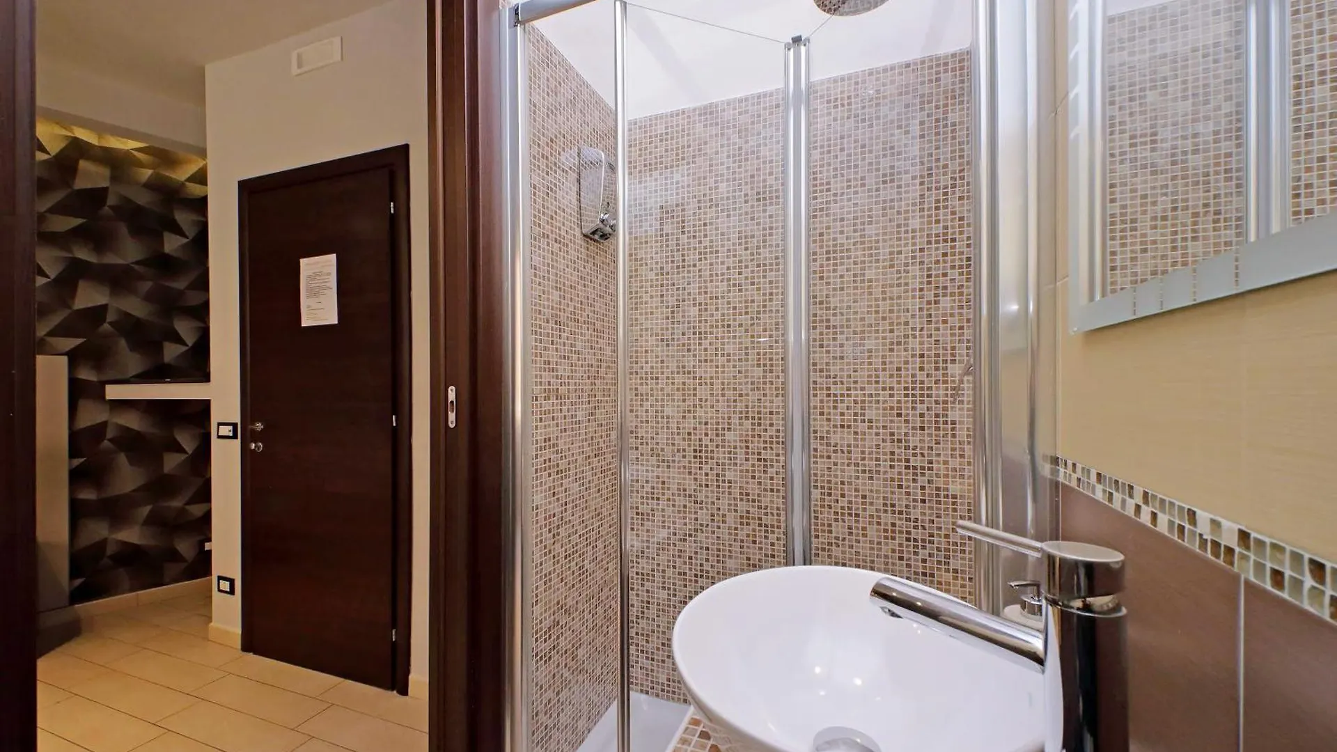 Roma Suite Centro 2*, Rome Italy
